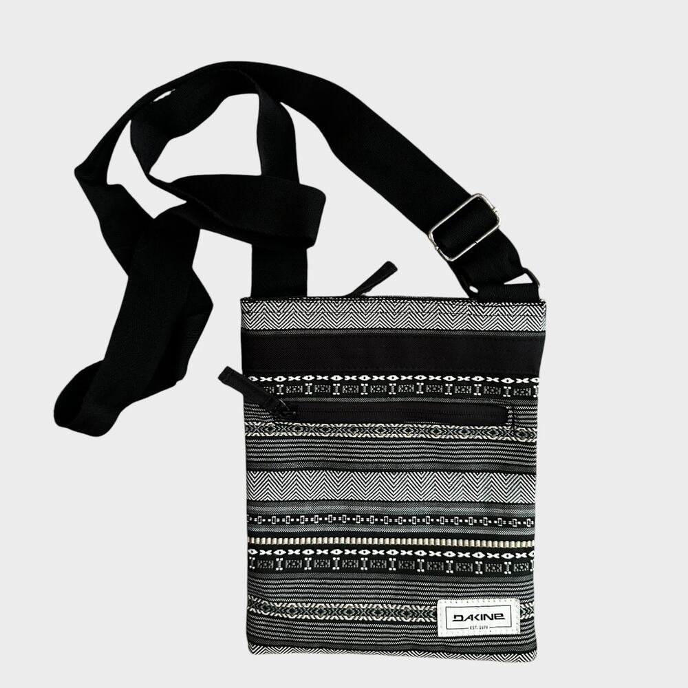 DAKINE Jive Crossbody Bag Black White Woven Geometric Pattern